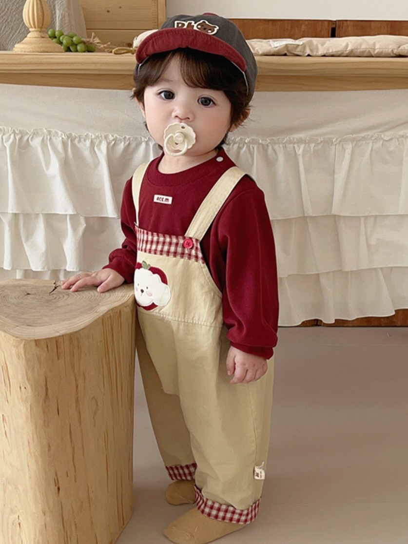 英文字母上衣+吊帶褲套裝